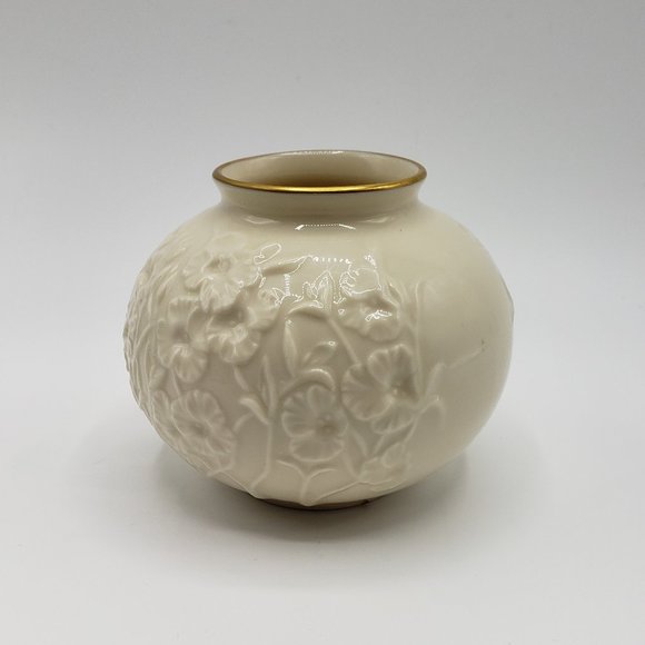 Lenox Sm Pansy Vase Hand Decorated with 24K Gold - Picture 1 of 5